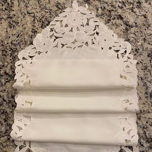 White lace table runner, 16”x72”